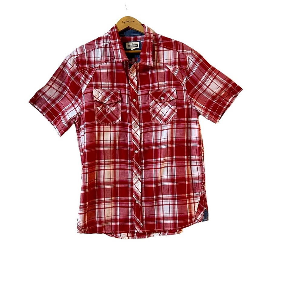 Distillery men’s soft easy to wear shirt.